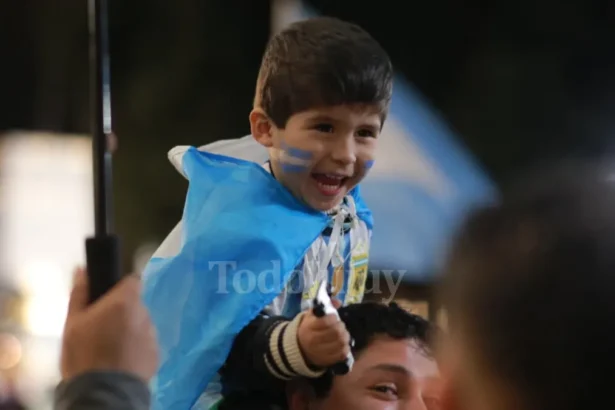 Festejos en Jujuy: las calles se llenaron tras el pase de Argentina a semifinales