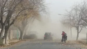 Fuerte viento norte azotó Jujuy y continúa la alerta del SMN