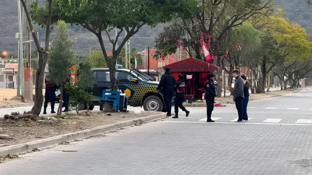 Hallazgo de mujer muerta en casilla del Gauchito Gil en Salta