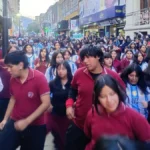El Mundial se vivió en la Peatonal Belgrano con un flashmob del Polivalente de Arte