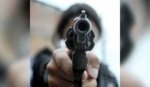 Violenta discusión vial en Alto Comedero: le apuntó con un arma de fuego en la cabeza