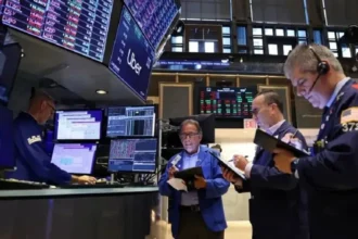El riesgo país baja a 412 puntos este lunes 6 de julio