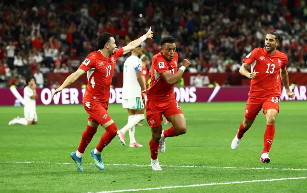 Suiza avanza a octavos tras vencer cómodamente a Argelia