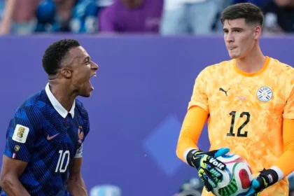 Con un penal de Mbappé, Francia superó a Paraguay y clasificó a los cuartos del Mundial