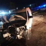 Choque en Monterrico: conductor alcoholizado impacta contra dos postes de iluminación