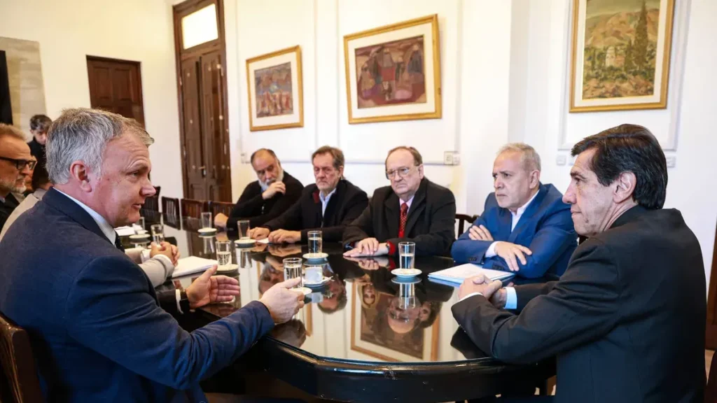 La Unión Industrial de Jujuy y el Gobierno acordaron una estrategia por el suministro de gas