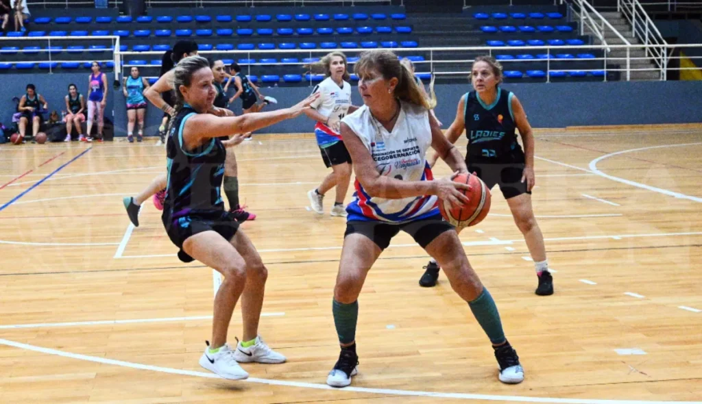 Maxi Básquet jujeño defiende tres títulos en el Argentino de Santa Fe