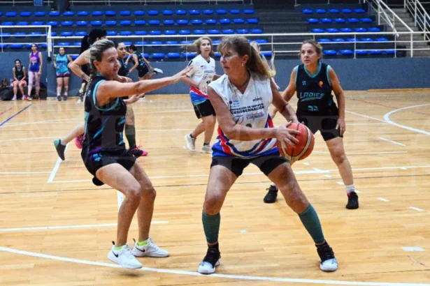 Maxi Básquet jujeño defiende tres títulos en el Argentino de Santa Fe
