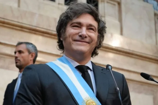 Milei respalda mensaje Malvinas y verá la final desde Olivos