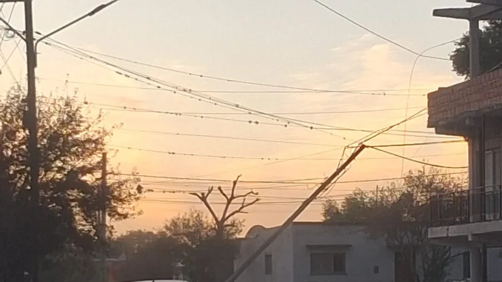 Reclamos por artefactos dañados tras cortes de luz por viento norte en Jujuy