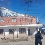 Viento norte causó desprendimiento de techo en Alto Comedero