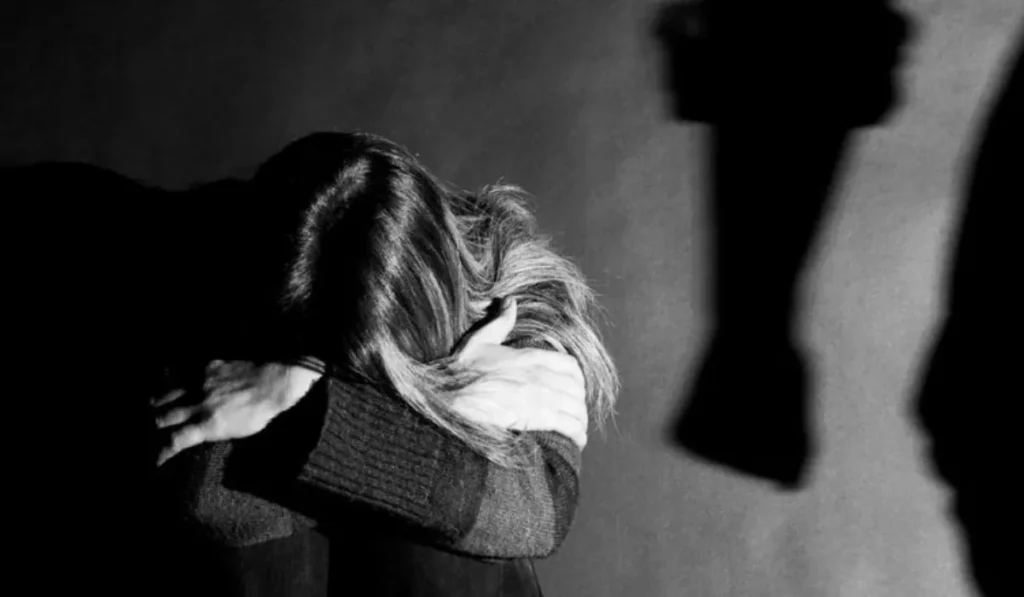 Violencia en Abra Pampa: golpeó a una mujer en su casa y la amenazó de muerte con un serrucho