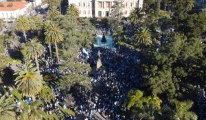 Violencia en Plaza Belgrano: joven desfigurado con un botellazo y robos de celulares durante los festejos