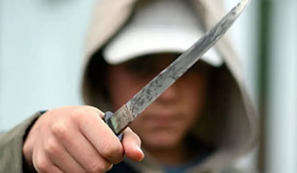 Violento asalto en Fraile Pintado: le apoyaron un cuchillo en el cuello