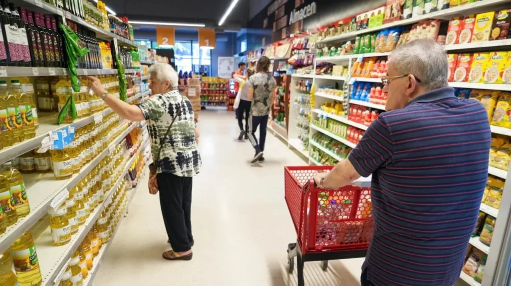 Canasta básica en julio: una familia tipo necesitó .564.716 para no ser pobre