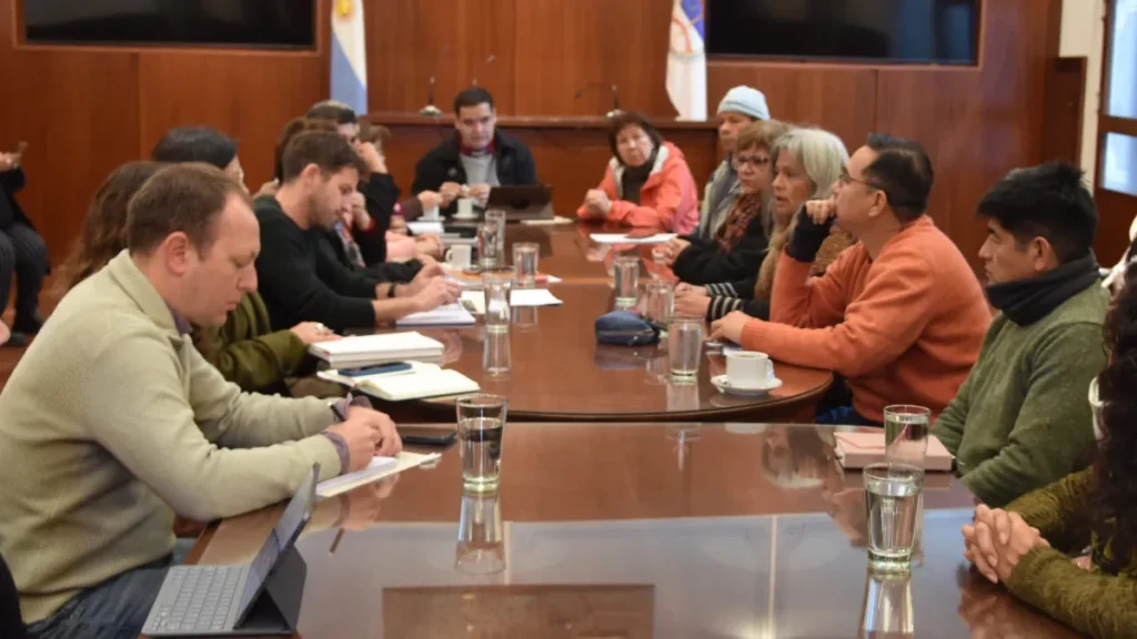 El CEDEMS reclamó ante la Legislatura por la lista de docentes con asterisco