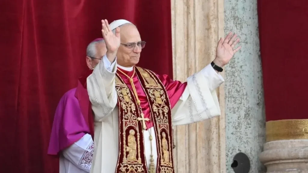 El Gobierno analiza un feriado o asueto por la visita del papa León XIV