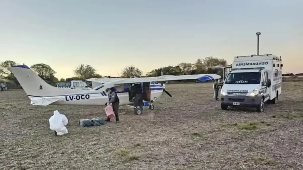 Hallazgo de una avioneta abandonada en Santiago del Estero
