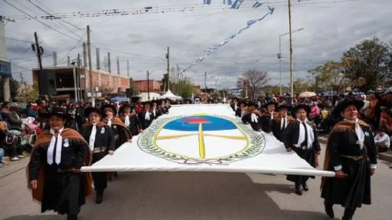 Jujuy celebró el homenaje del Éxodo Jujeño con actos y desfile