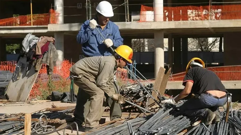 La actividad económica en junio creció 2,7% según el INDEC