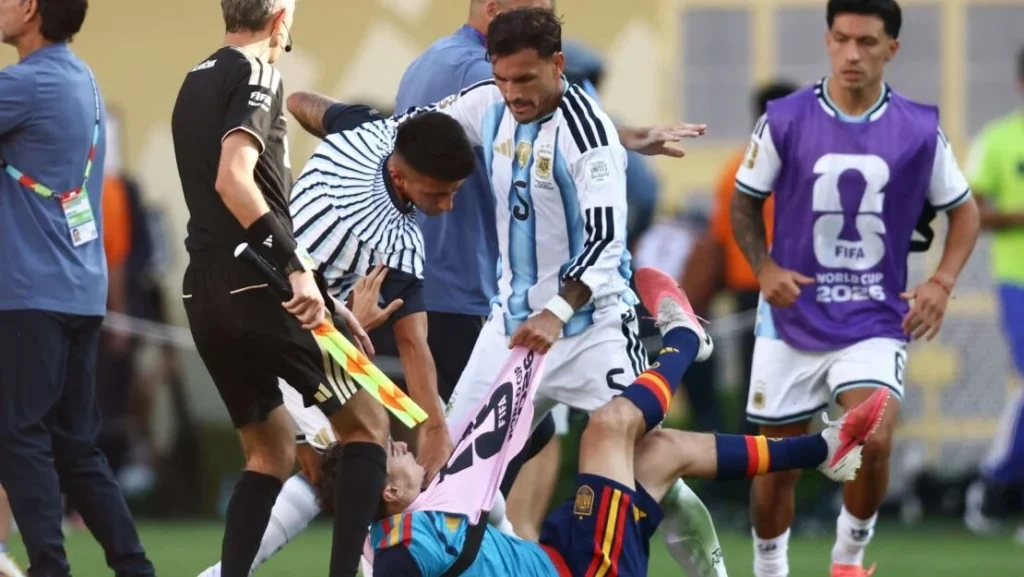 La sanción de la FIFA a la AFA y a la Selección por los incidentes del Mundial