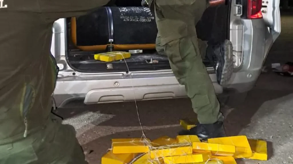 Más de 65 kilos de droga en Tumbaya y San Pedro de Jujuy