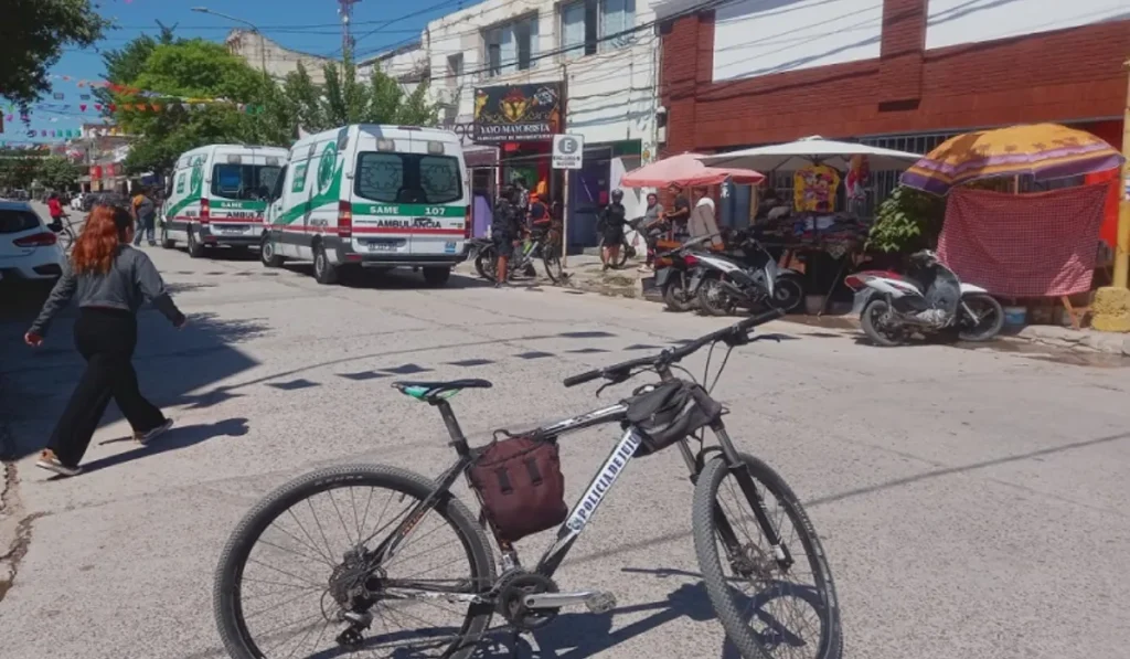 Misterio en Fraile Pintado: hallan a un hombre convulsionando en la calle