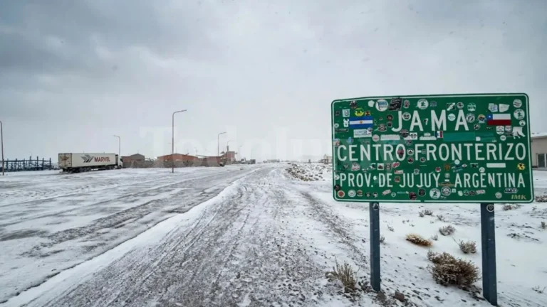Paso de Jama: refuerzan la atención sanitaria por el frío extremo y los camioneros varados