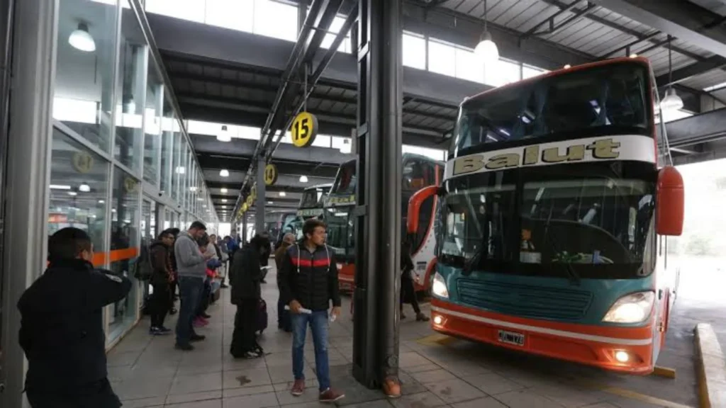 Subieron los pasajes de colectivos de media distancia en Jujuy: los nuevos precios