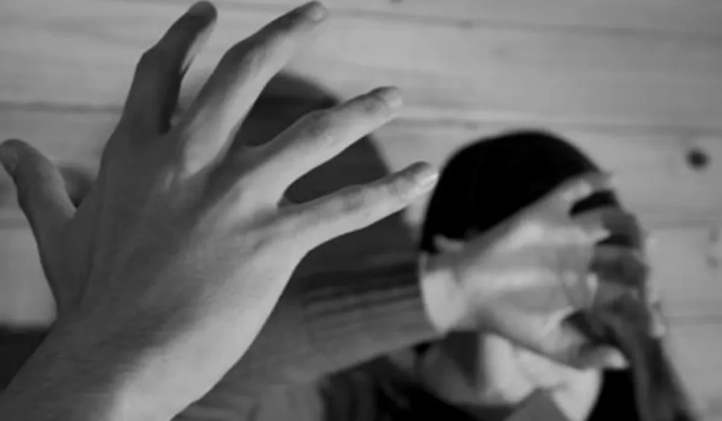 Violenta agresión en Tilcara: atacó a su pareja y a su hija con una manguera
