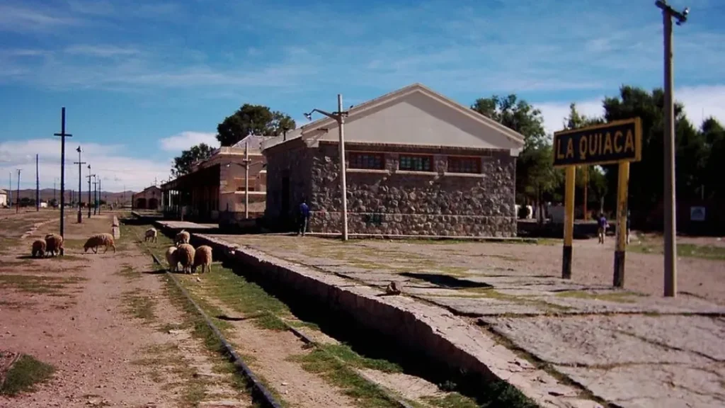 Violento asalto en La Quiaca: joven herido en las vías del ferrocarril
