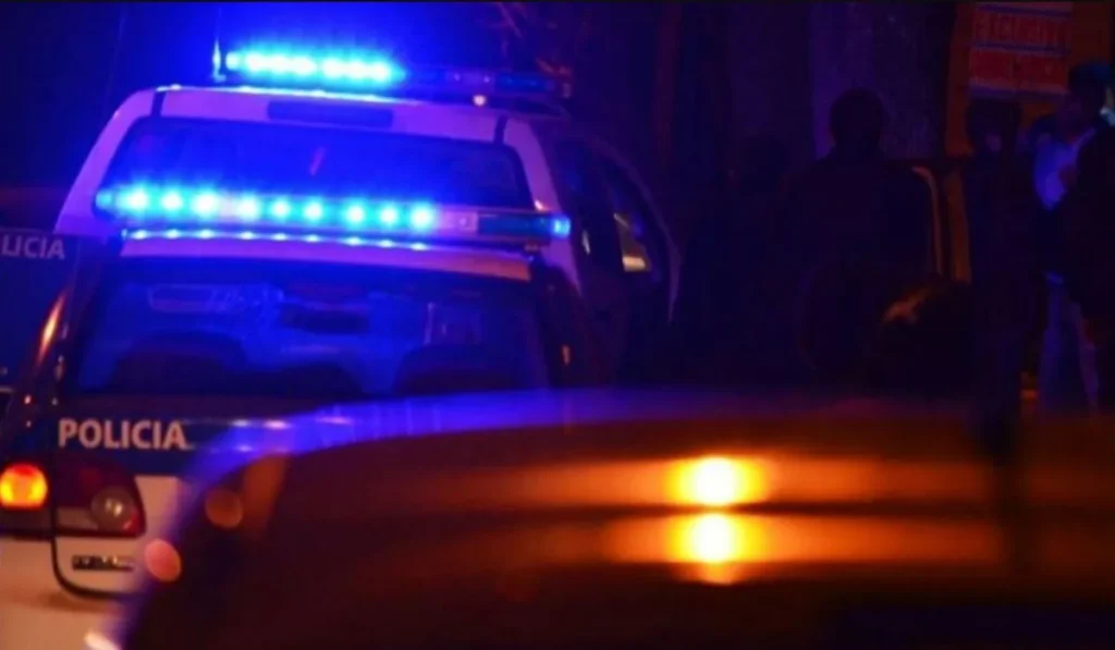 Agresión en Santa Rita: amenazó con un cuchillo a su pareja y la Policía lo busca