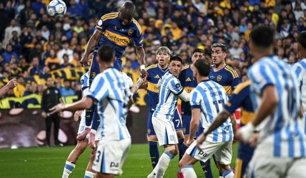 Con un triplete de Valencia, Boca le dio vuelta el partido a Racing y pasó a semifinales