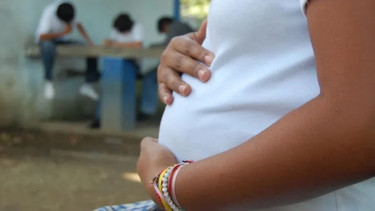 El embarazo infantil en Jujuy: los datos del informe de UNICEF