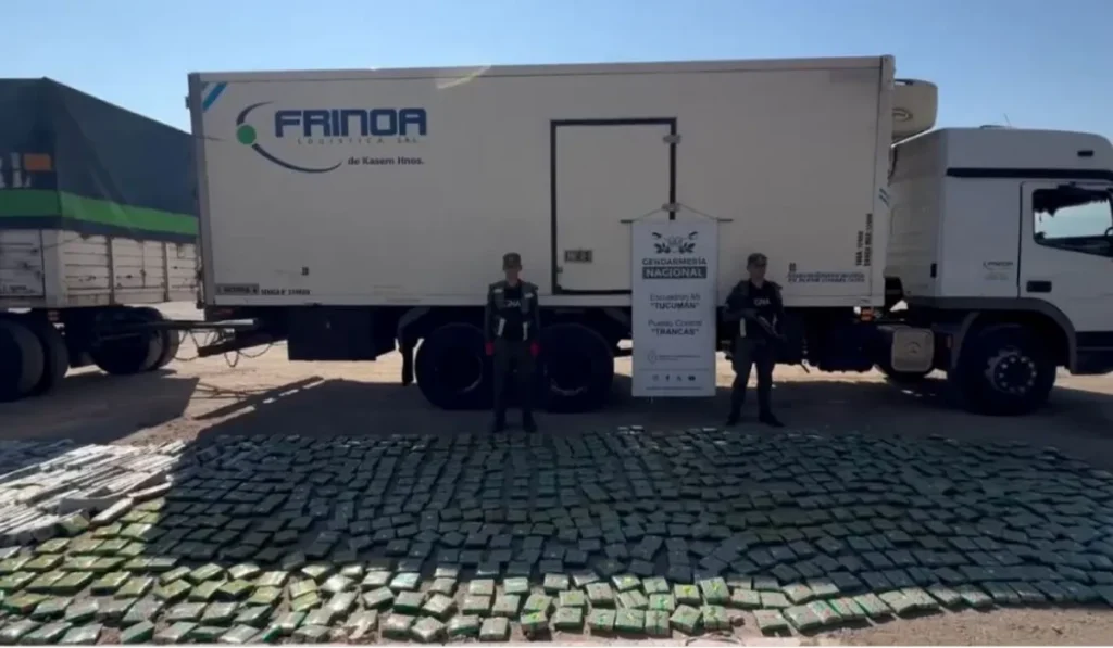 Escáner reveló 393 kilos de hojas de coca en un camión que salió de Jujuy