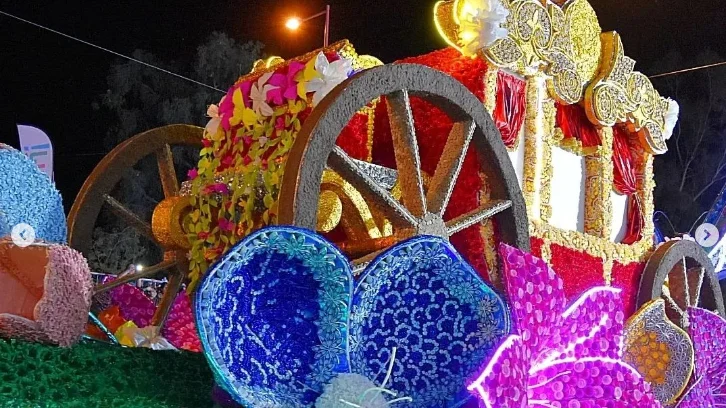 FNE 2026: orden de los grupos para el desfile de carrozas de este viernes