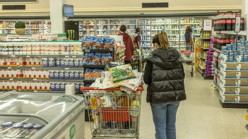 La confianza del consumidor subió 2,4% en septiembre según la Universidad Di Tella