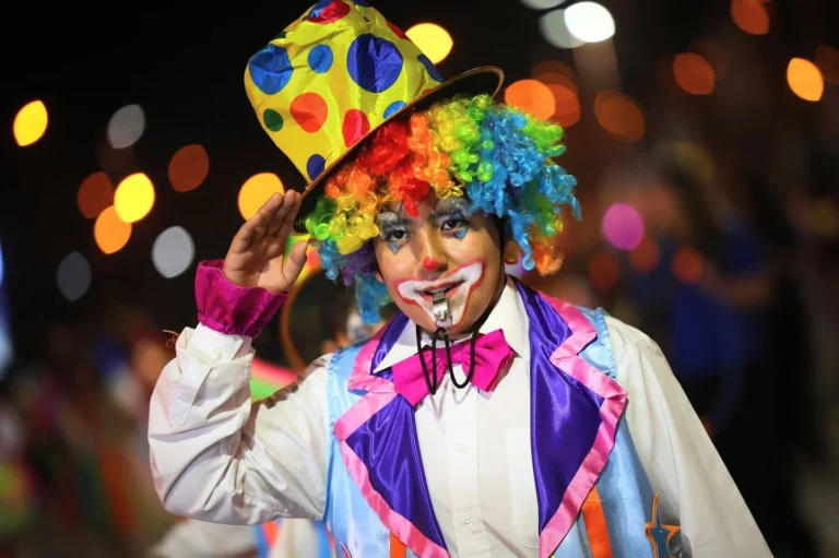 La Fiesta Nacional de los Estudiantes arranca con el desfile Bienvenida Primavera