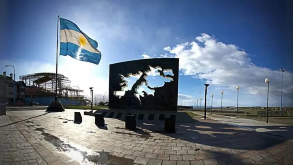 La respuesta británica a Milei por Malvinas: fuerzas en alerta permanente