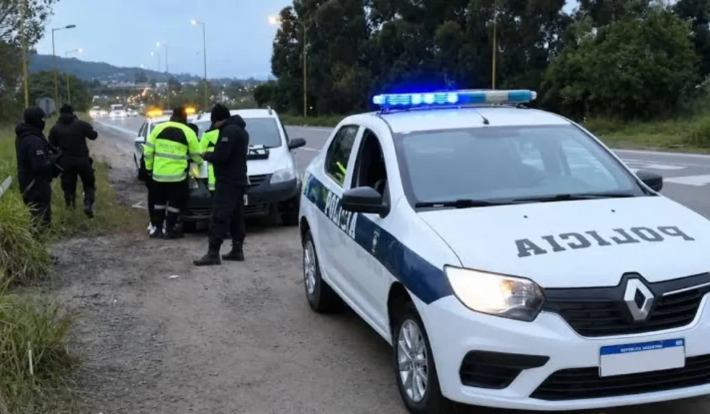 Monterrico: conducía con 2,3 de alcohol, atropelló a una motociclista y huyó