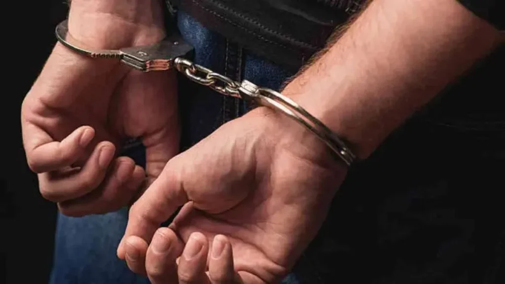 Ocho meses de prisión condicional por desobediencia en Alto Comedero