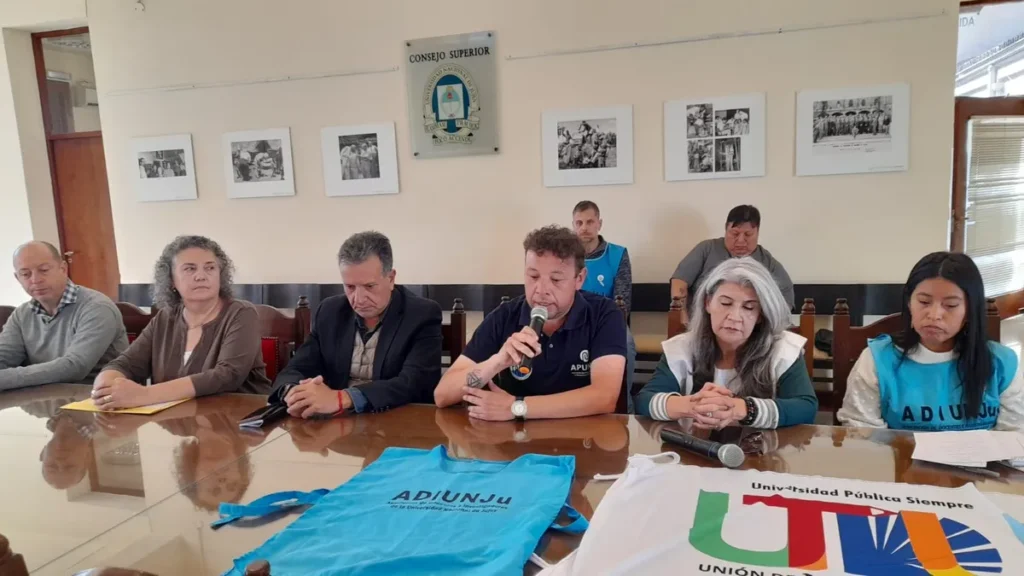 Paro universitario nacional: Adiunju rechaza el 3% ofrecido por el Gobierno