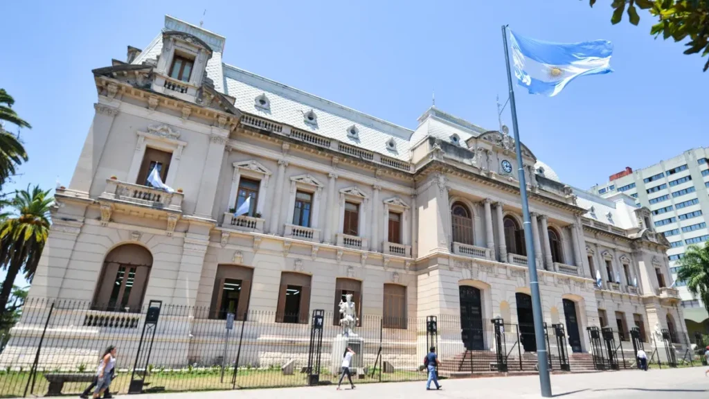 Sigue vigente el plan de alivio financiero para estatales en Jujuy