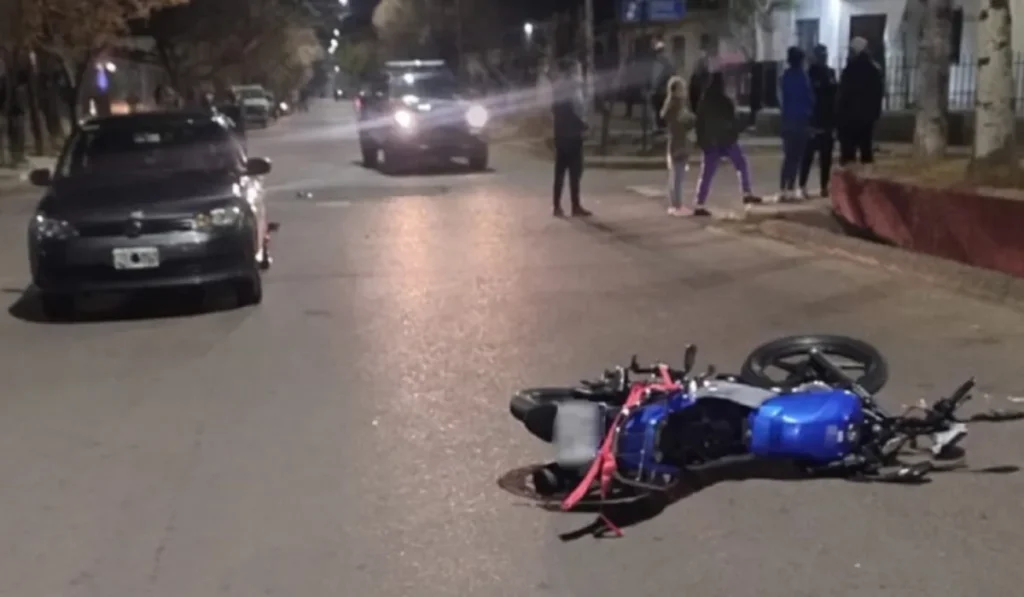 Siniestro vial en Alto Comedero: arrastró una moto varias cuadras y un colectivo la arrolló