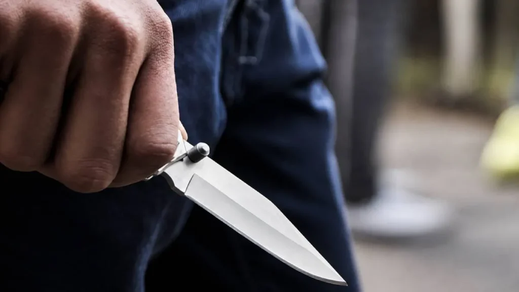 Apuñalado por un robo en Santa Clara: un joven de 29 años fue atacado por tres sujetos