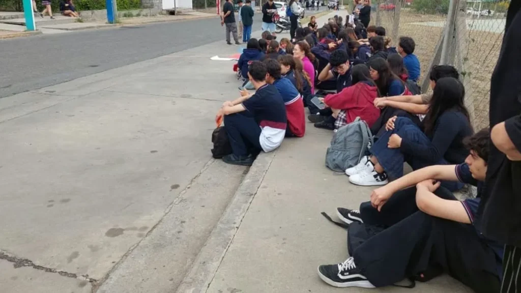 Denuncia por bullying en el viaje de egresados a Bariloche: humillaron a una alumna de Catamarca