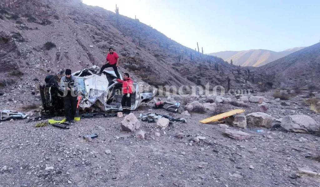Desbarrancamiento en la Ruta 52 dejó un muerto y dos heridos