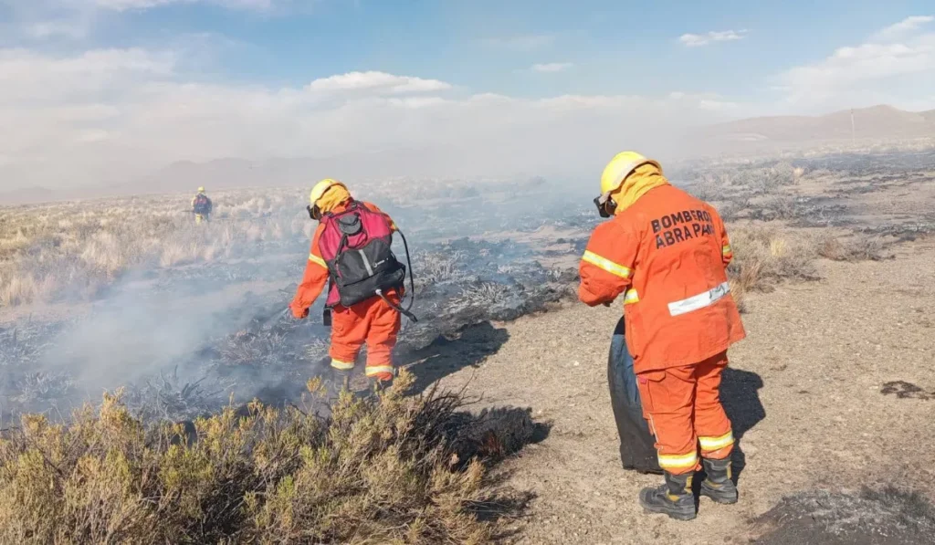 Incendio en Pozuelos: controlaron el fuego que arrasó 61 hectáreas cerca del área protegida