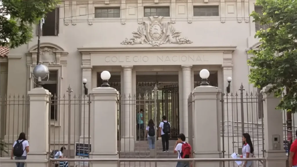 Ingreso a primer año en Jujuy: publicarán las escuelas con y sin sobredemanda