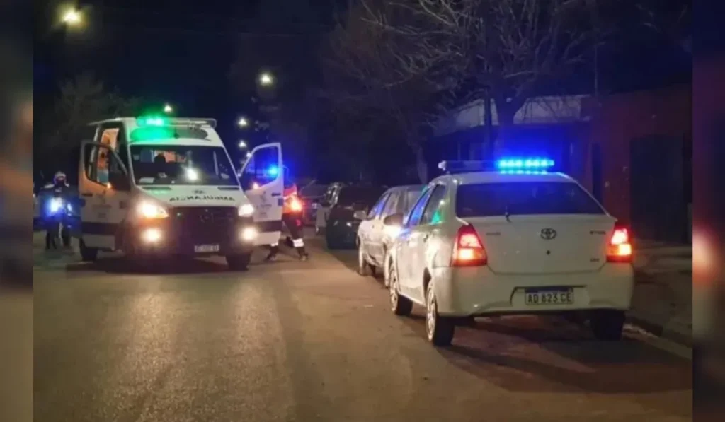 Joven de 21 años fue apuñalado en barrio Belgrano y está internado en el Pablo Soria